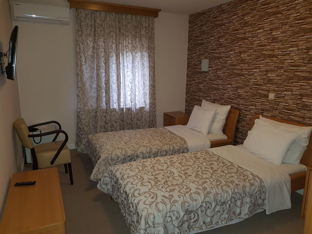 Hotel Dvor Bijelo Polje Exteriér fotografie